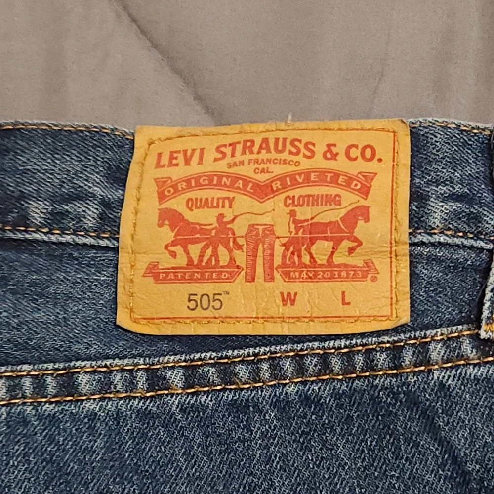 Levis 505 Regular Fit Men Jeans 48x30 Blue Denim Straight 100% Cotton - See Size